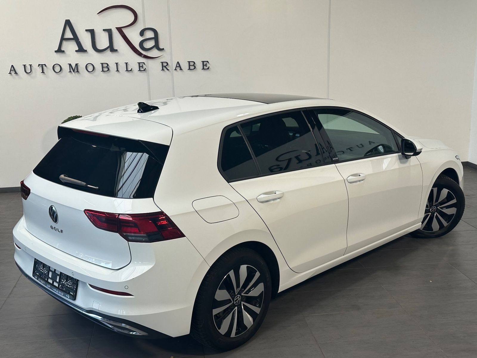 Volkswagen Golf VIII 2.0 TDI DSG MOVE NAV PANO AHK HUD KAM foto 5