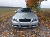 BMW 320i Touring MOTOR NEU - BMW 320 aus 2006: Kombi, 320i