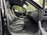 Porsche Cayenne Turbo HUD/ACC/Keramik/AGA/22/Nachtsicht - Porsche Cayenne in Gelsenkirchen