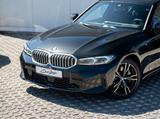 BMW 330d xDrive Lim M-Sport AHK GSD HuD ACC AdLED Ko - BMW Gebrauchtwagen in Mönchengladbach