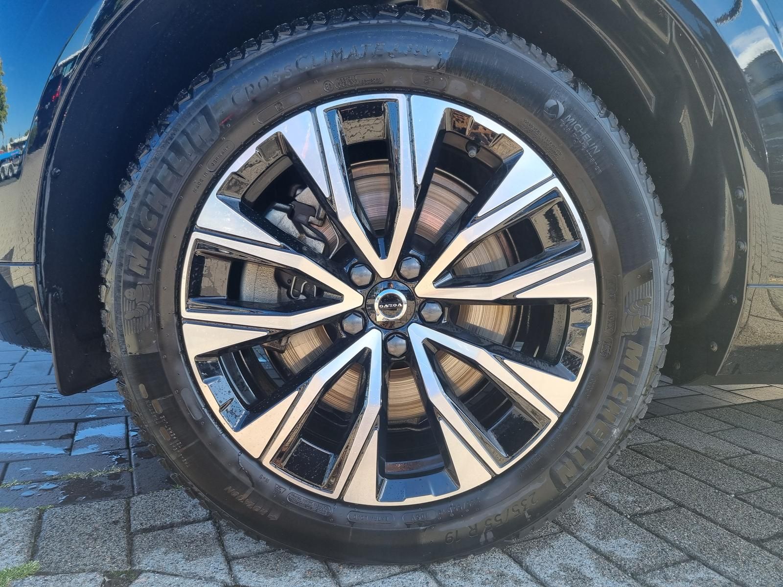 Fahrzeugabbildung Volvo XC60 B4 D 2wd Core 'ACC,BLIS, Kurvenlicht'