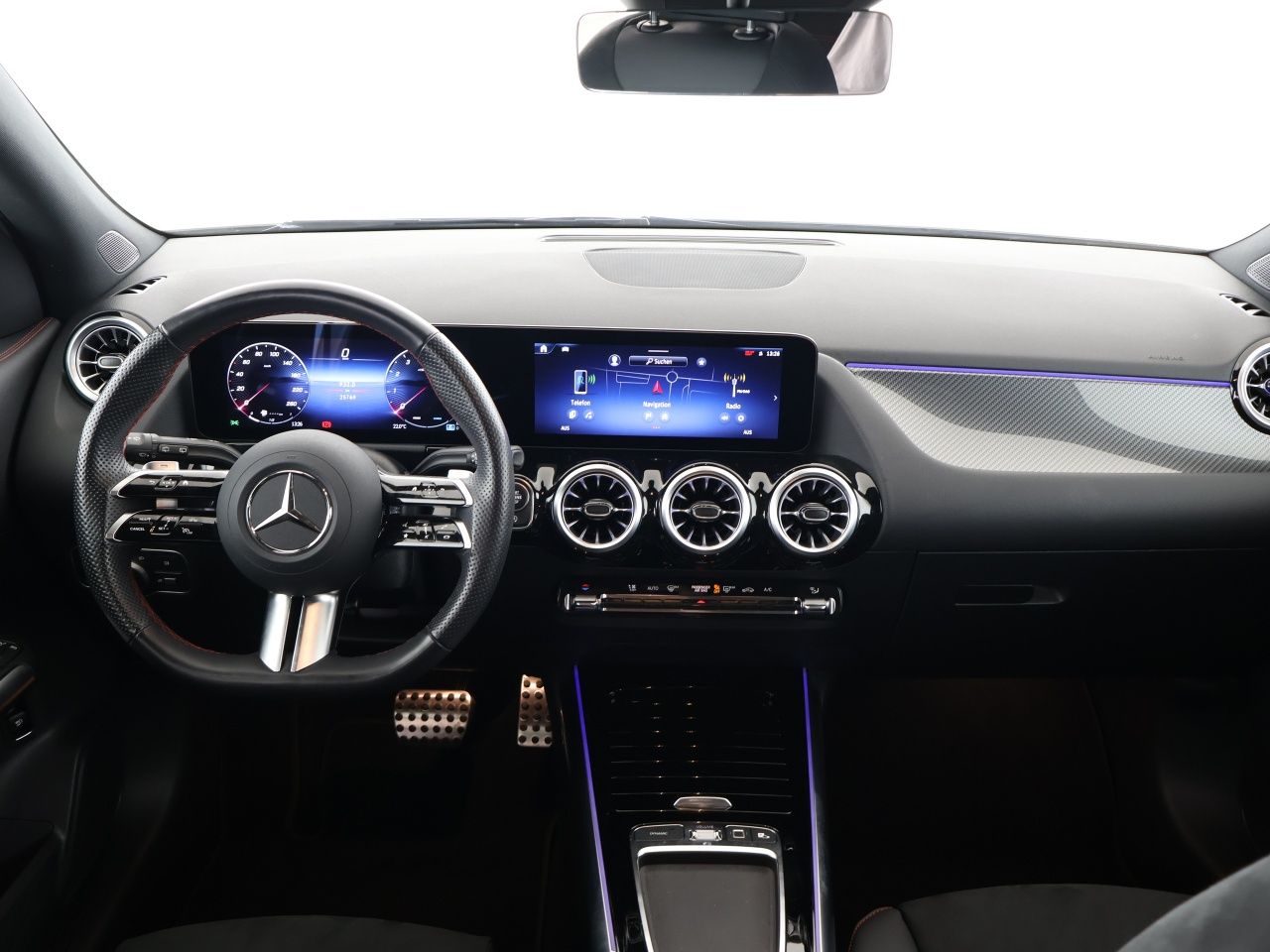 Mercedes-Benz GLA 180 Edition AMG AHK Distr. 360 Multibeam LED foto 11
