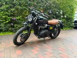 Triumph Street scrambler jet black Modell 2022 - TRIUMPH SCRAMBLER