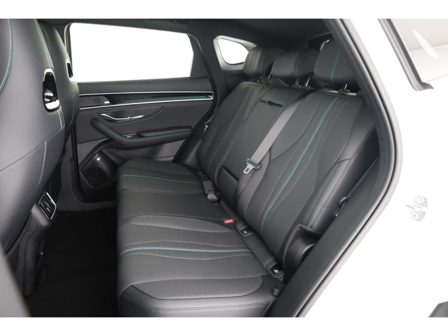 BYD Seal U DM-i Boost LP: 41.899,- /Top-View/Head-up