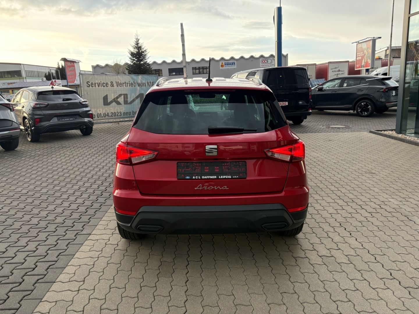 Fahrzeugabbildung SEAT Arona Style Navi Digitales Cockpit LED Sperrdif