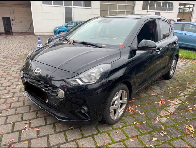 Hyundai i10 Trend 1.2 *PDC*SHZ*KLIMA*SCHECKHEFT* AUTOMAT