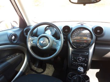 MINI One Countryman - 9