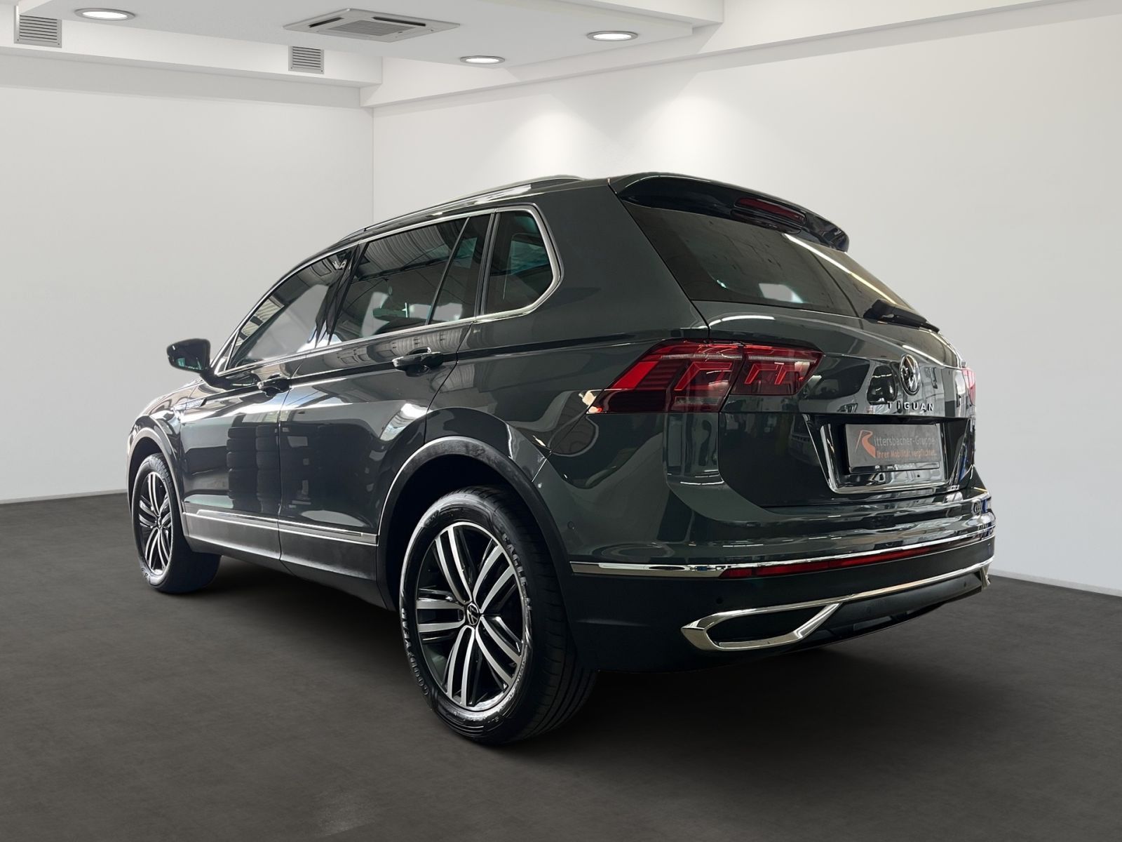 Volkswagen Tiguan Elegance 4M 2,0 TDI DSG BusiPremiumPaket foto 5