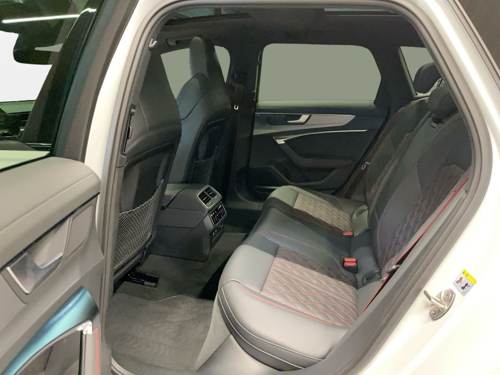 Audi S6 - Bild 11