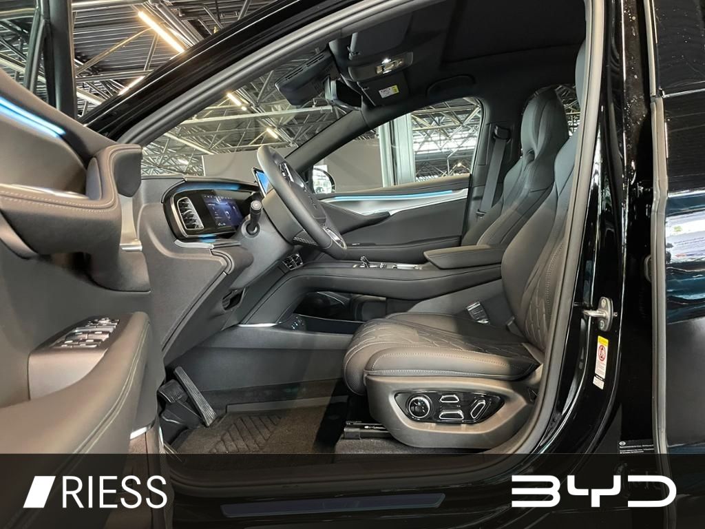 BYD SEALION 7
