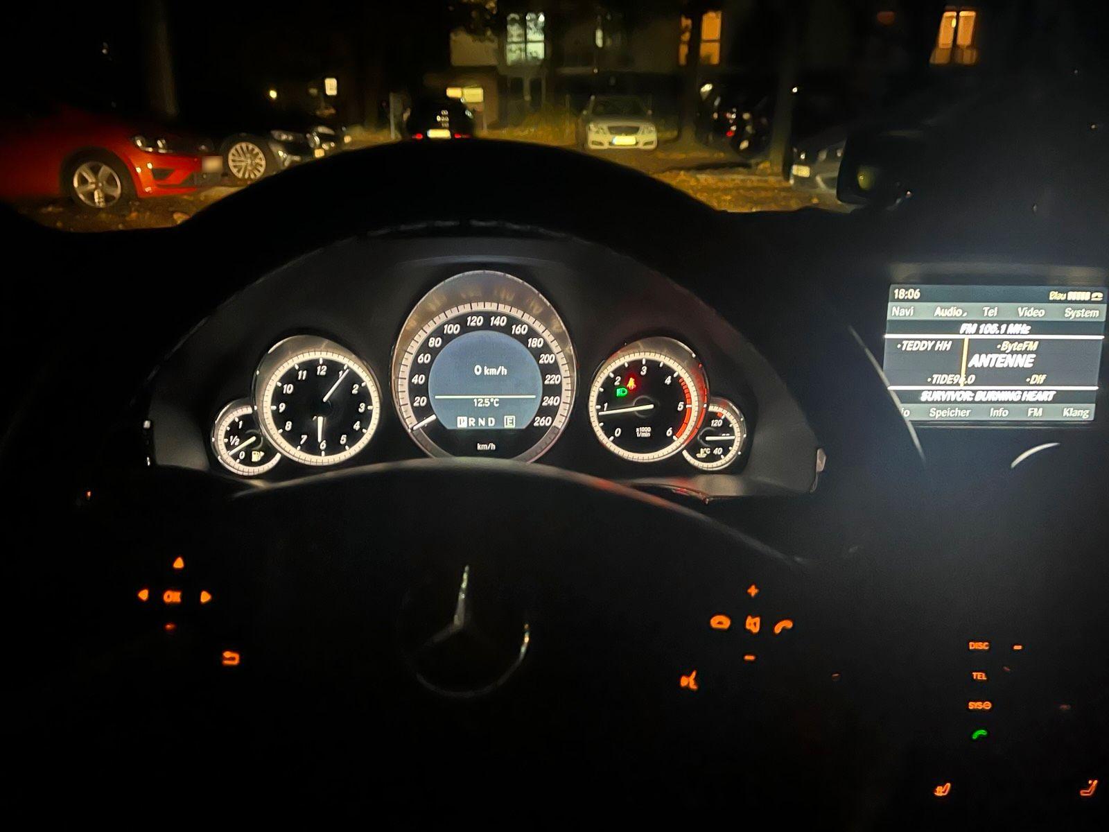 Mercedes-Benz E220 2011 — photo 9