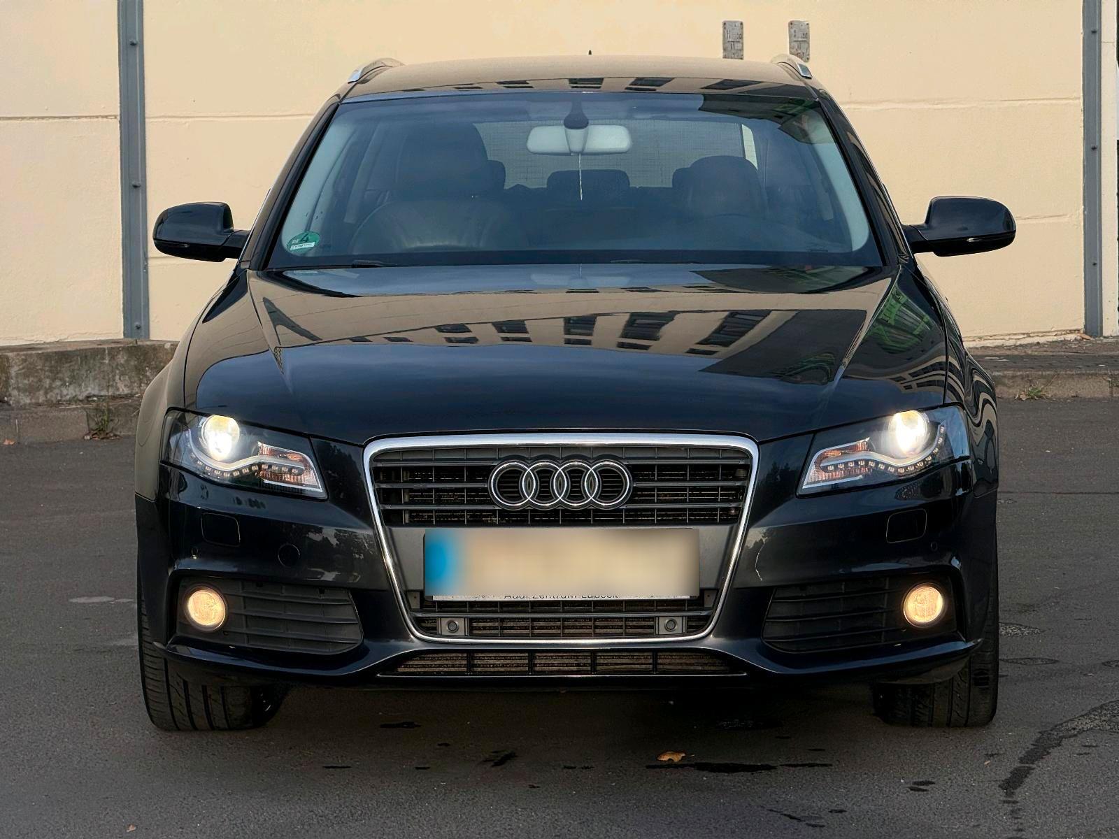 Audi A4 2009 — rear view