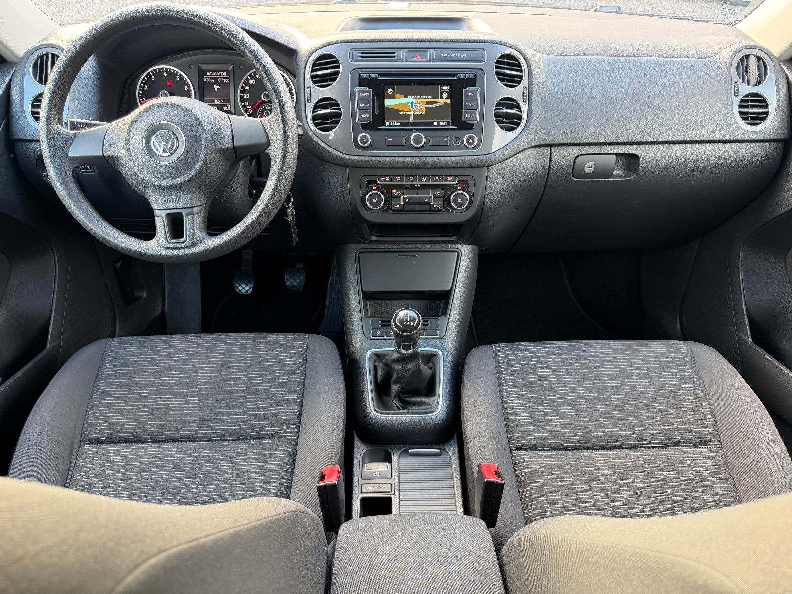 VW Tiguan 1.4TSI BlueMotion NAVI/PDC/TEMPO – Foto 13