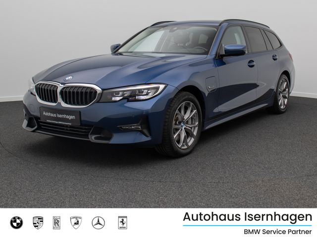 BMW 330e Sport Line DAB Alarm HUD Panorama AHK Sport