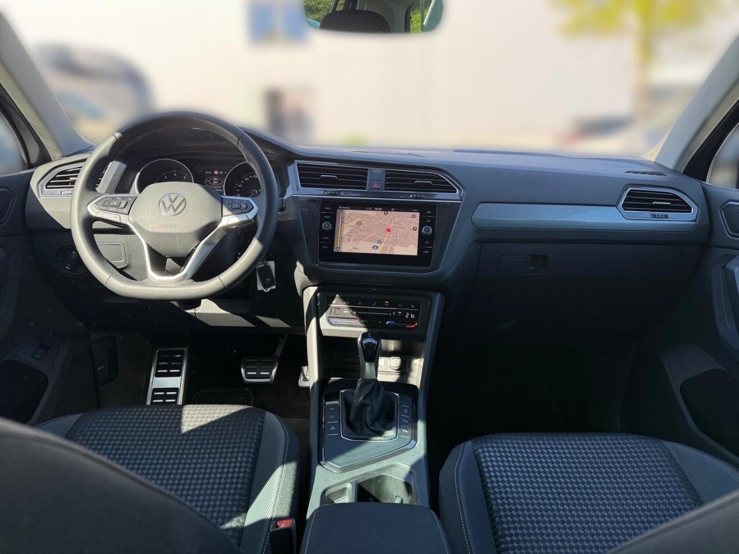 Volkswagen Tiguan Active 1.5 TSI StandHZG AHK-klappbar Navi, миниатюра 20