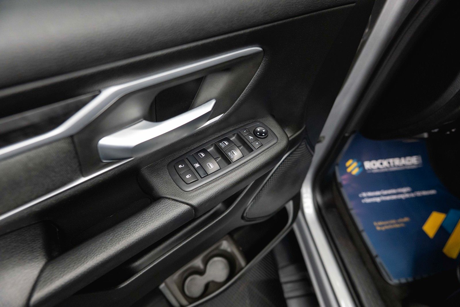 Fahrzeugabbildung Dodge RAM 5.7 V8 HEMI 4x4 Offroad Night Limited 19%