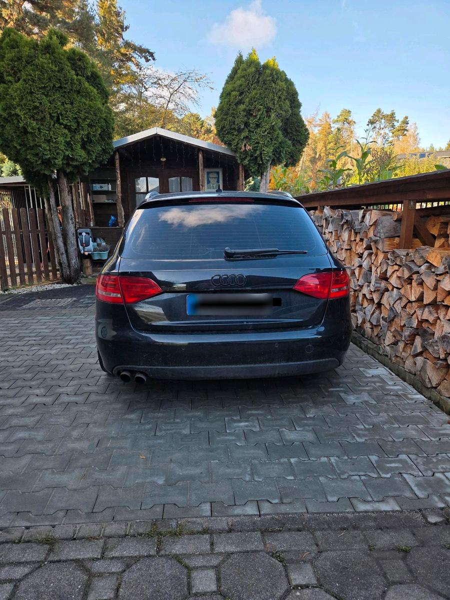 Audi A4 2008 — rear view