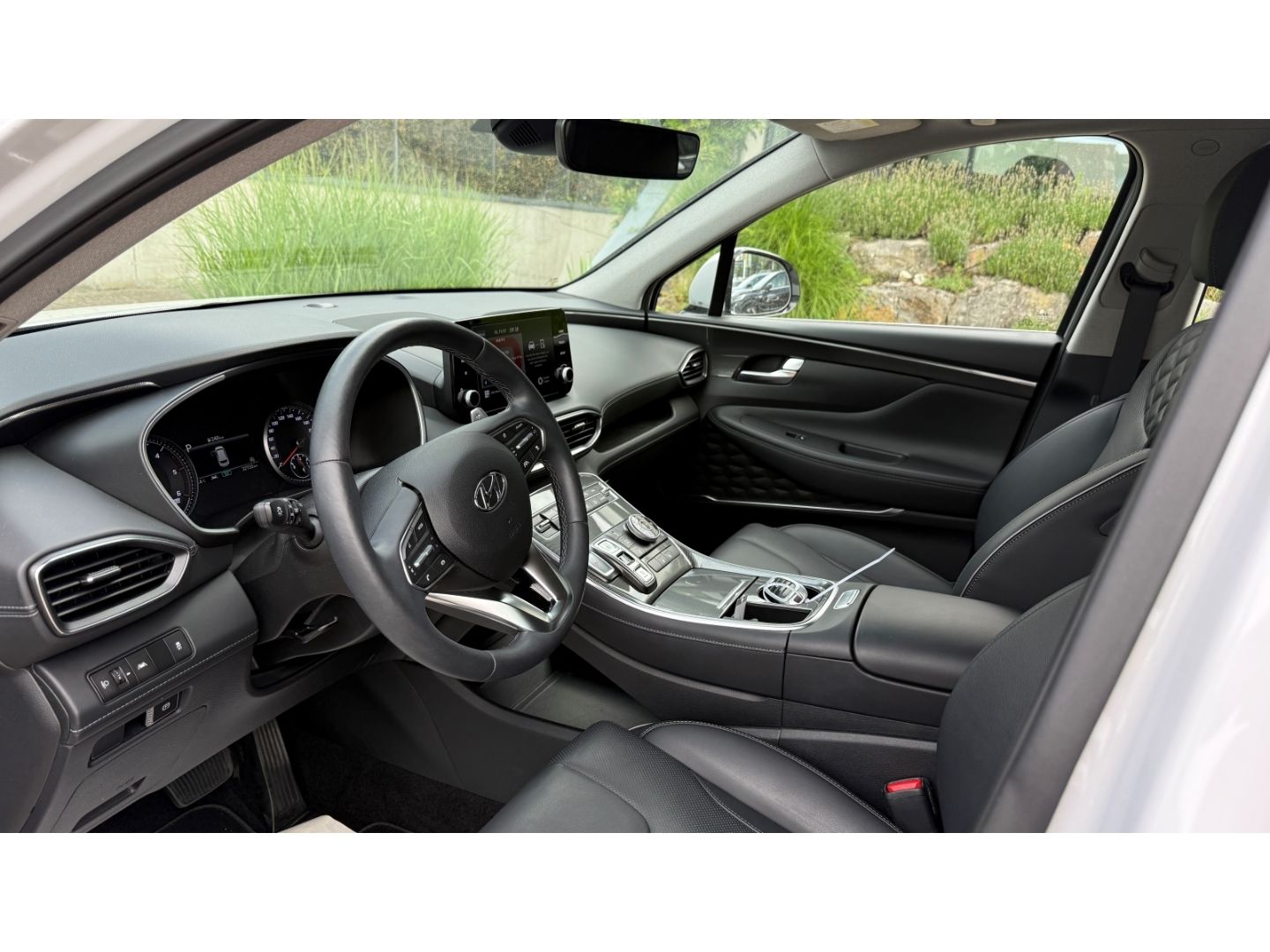 Fahrzeugabbildung Hyundai SANTA FE Trend 4WD LEDER El. PANODACH NAVI LED A
