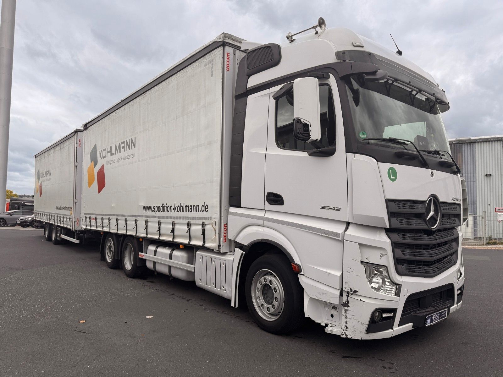 Fahrzeugabbildung Mercedes-Benz Actros 2542 LnR 6x2 Retarder Standklima