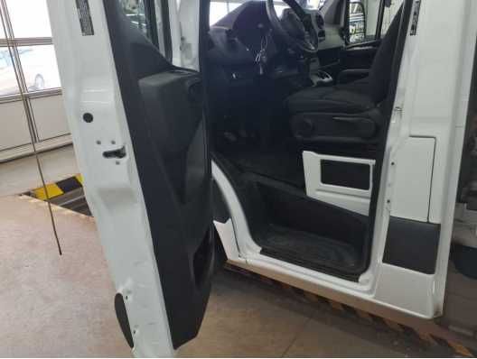 Fahrzeugabbildung Mercedes-Benz Sprinter 317 Koffer LBW 4.325 Navi RFK SHZ Klima