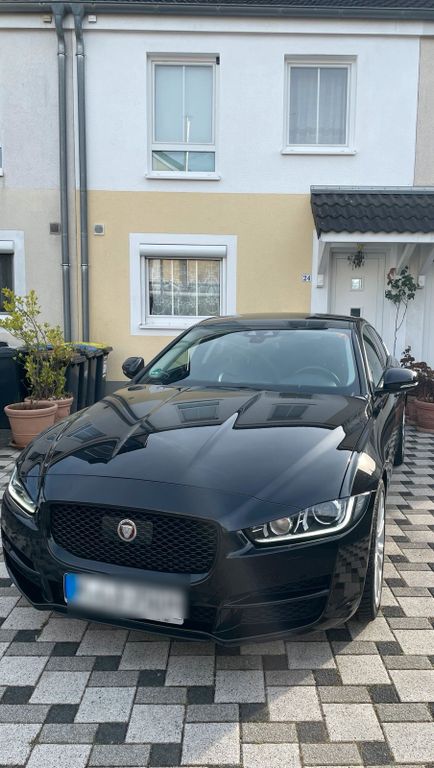 Image of Jaguar XE