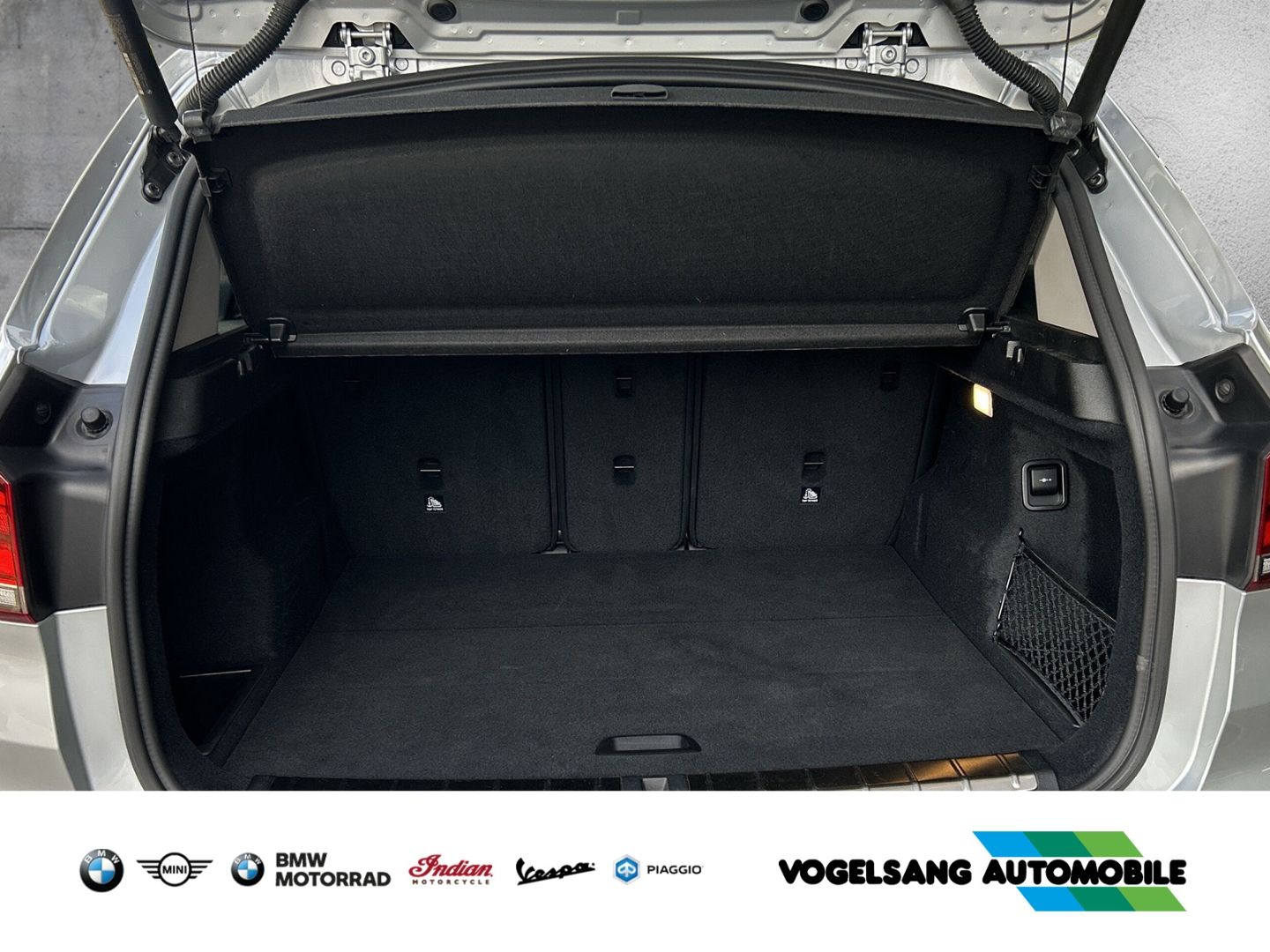 Fahrzeugabbildung BMW X1 20i xDrive,SportLine,AHK,Rückfahrk.,H&KSound,