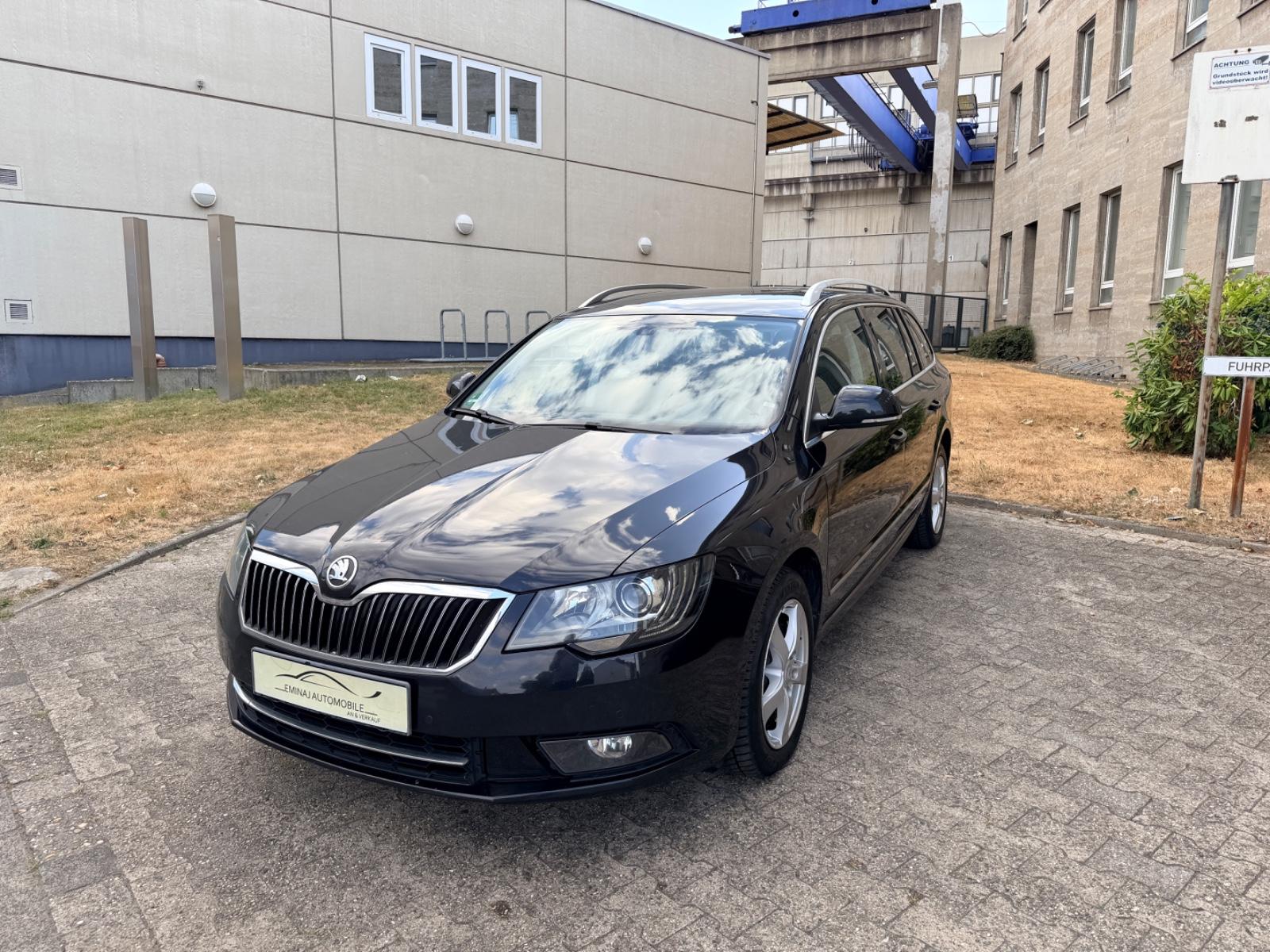 Skoda Superb Combi Elegance 2.0 TDI Leder Xenon Automa