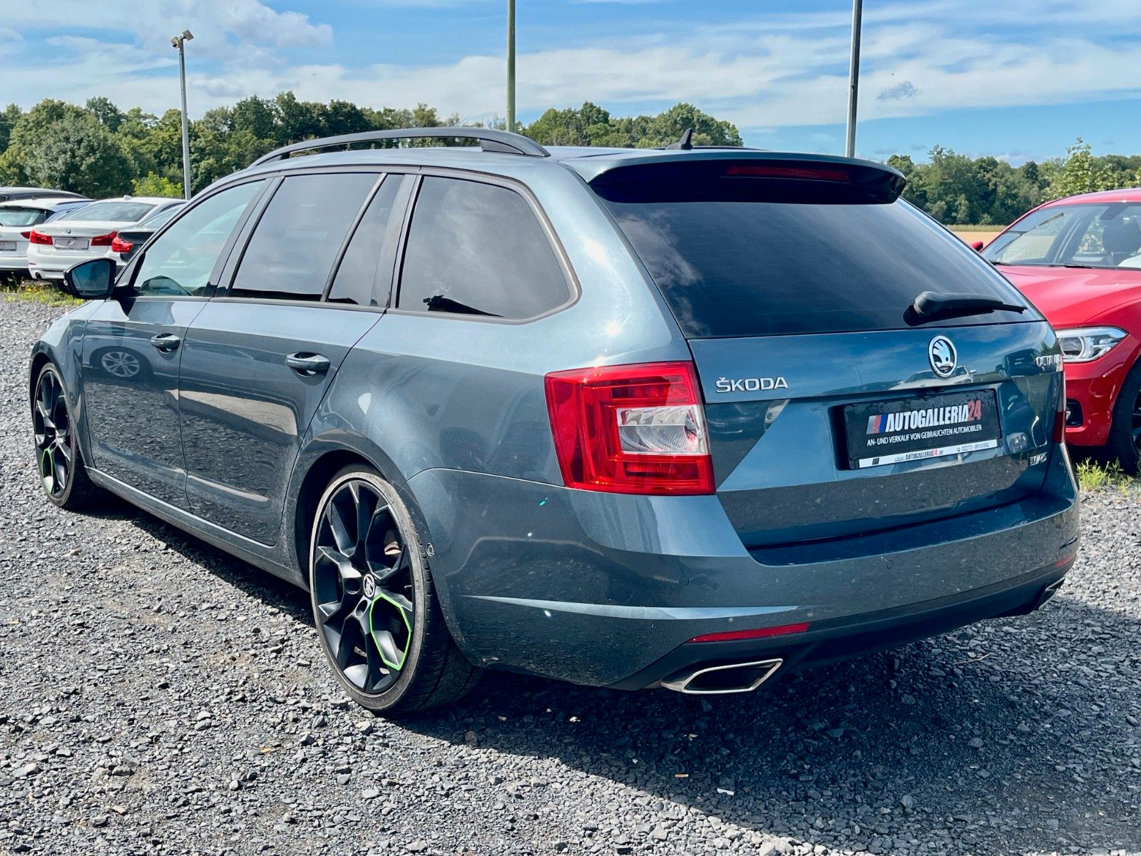 Fahrzeugabbildung SKODA Octavia Combi RS DSG Navi Leder Pano SPORTDESIGN