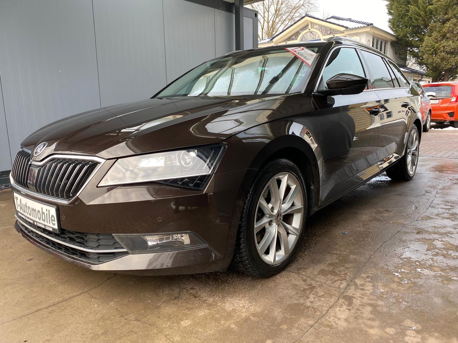 Skoda Superb Automatik PDC AHK schwenkbar Allwetterrei