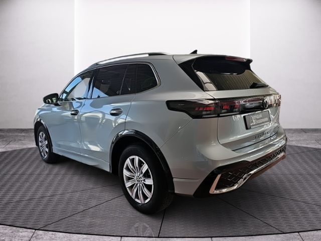 Fahrzeugabbildung Volkswagen Tiguan 1.5 eTSI DSG R-Line IQ.LIGHT STDHZ NAVI A