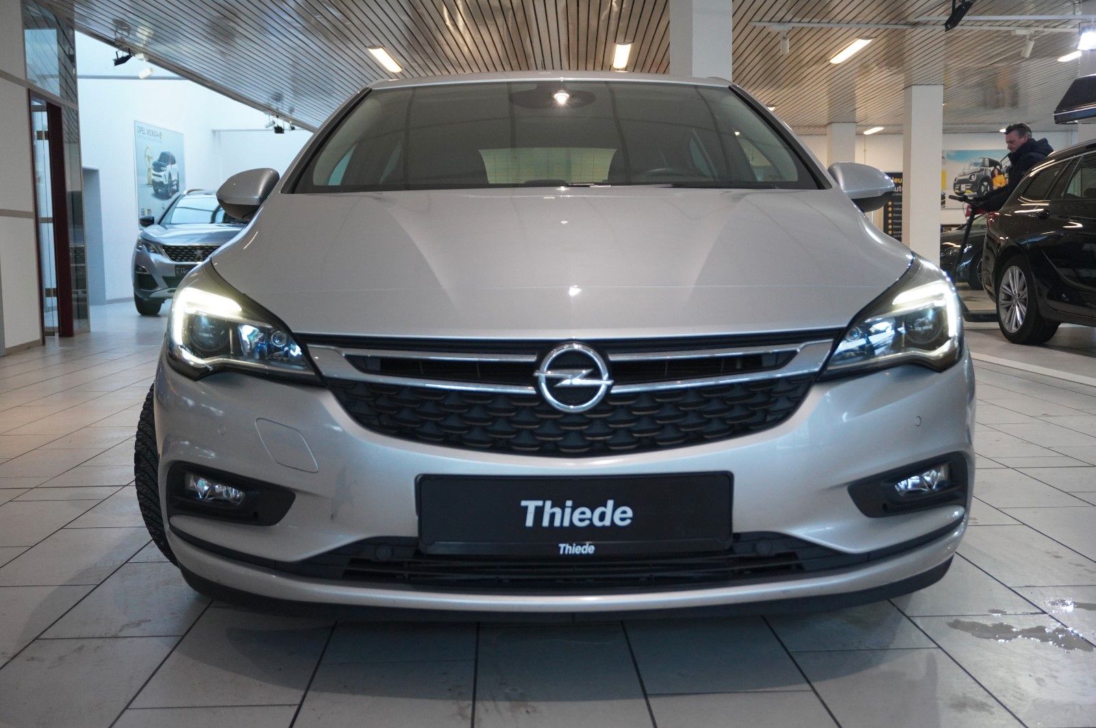 Fahrzeugabbildung Opel Astra K Lim. 1.4T INNOV. NAVI/LED/KAMERA/TEMP.