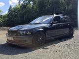 BMW e46 330i - BMW 330 mit Benzin-Antrieb: Kombi, E46 330i