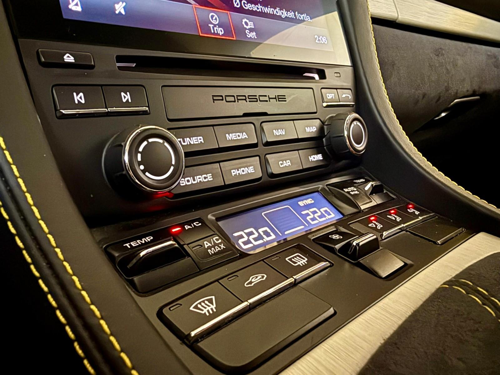 Porsche 718 Cayman GT4*LED*Carbon*Schalensitze*APPROVED*