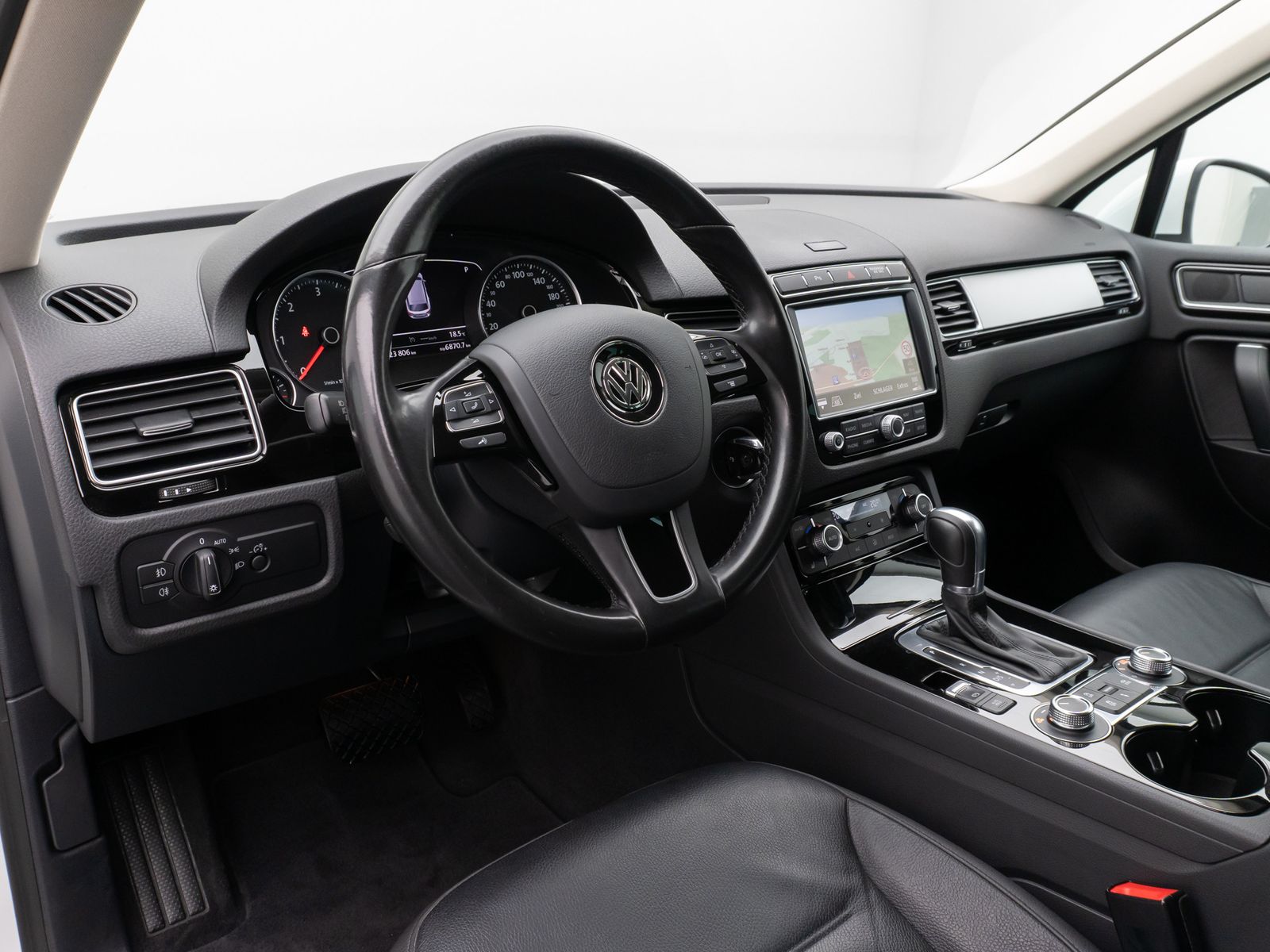 Fahrzeugabbildung Volkswagen Touareg V6 3.0 TDI Terrain Tech 4Motion PDC AHK