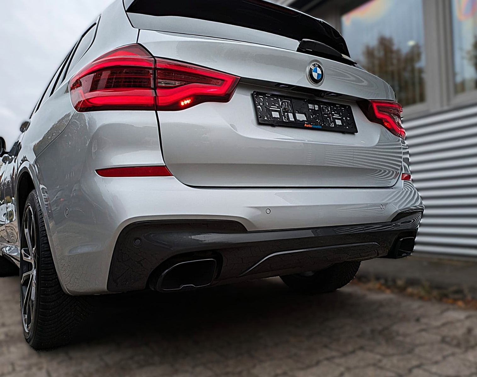 Fahrzeugabbildung BMW X3 M40d SAG*LEDER*PANO*H/K SOUND*ACC*CAM*20"VOLL