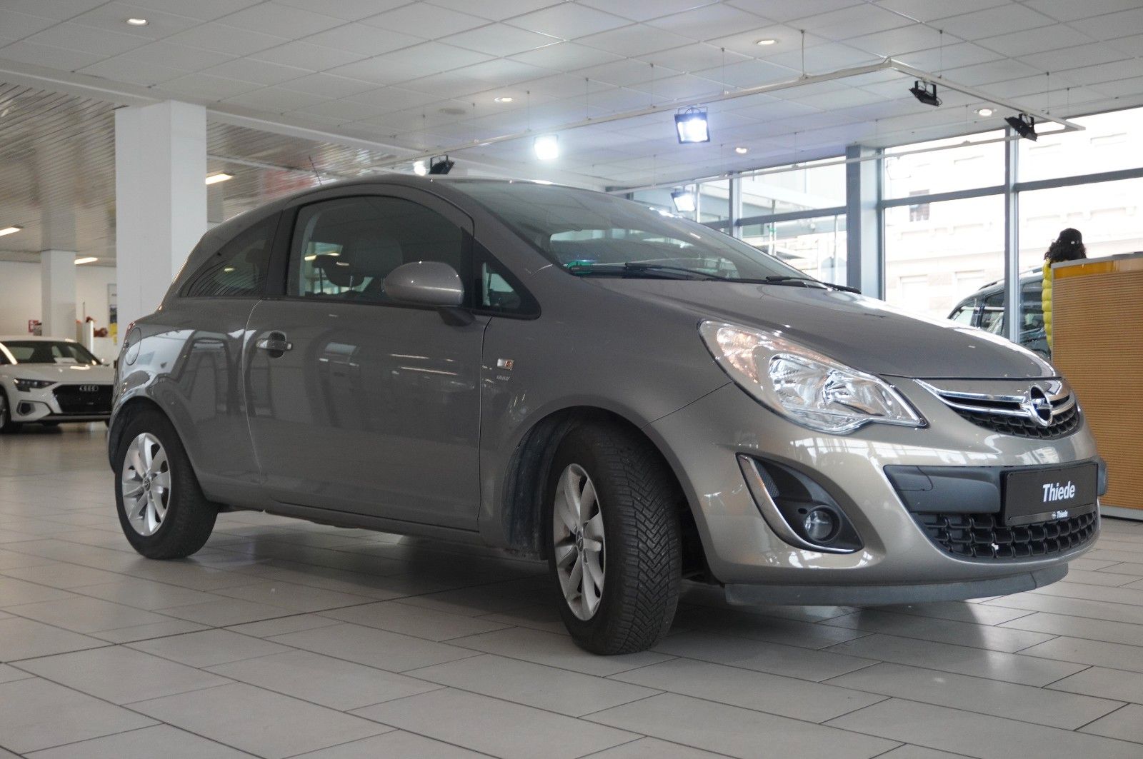 Fahrzeugabbildung Opel Corsa D 1.4 ENERGY 3-TÜR KLIMA/WINTER/NEBEL/PDC