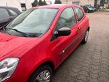 Renault Clio Yahoo! 1.2 16V 75 Yahoo! - Renault Clio: Yahoo