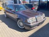 Mercedes-Benz Mercedes E500 - gebrauchte Mercedes-Benz E 500 aus dem Jahr 1992