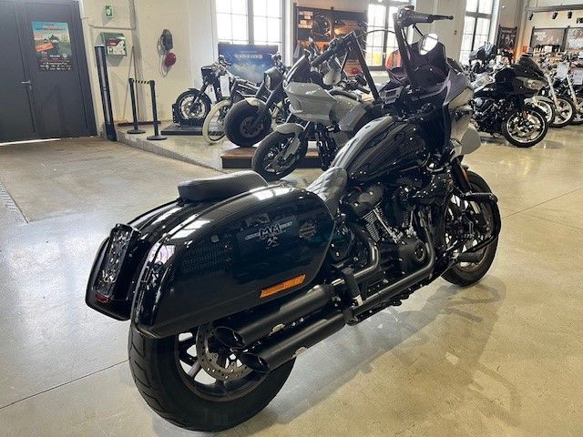 Fahrzeugabbildung Harley-Davidson FXLRST Low Rider ST Umbau