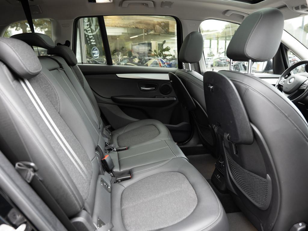BMW 216 Gran Tourer FACEL. PANO AHK NAVI KAMERA SHZ, миниатюра 9