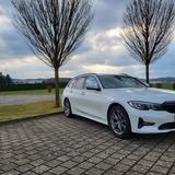 BMW 320d xDrive Touring Advantage / weiß metallic - : Weiß, Metallic