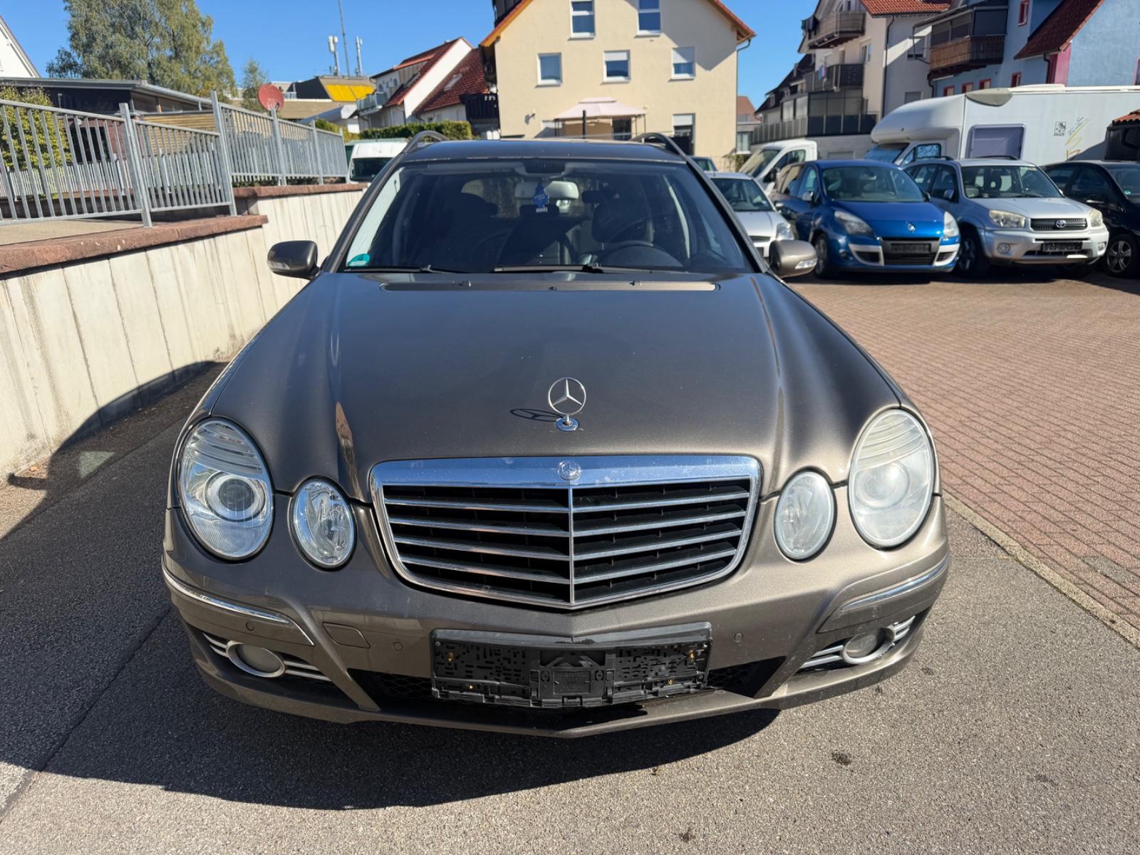 Mercedes-Benz E 220 Avantgarde Automatik Leder
