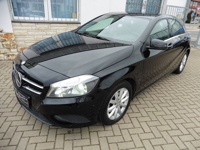 Mercedes-Benz A 180 Automatic*NAVI*PDC*SHZ*Kamera*Teilleder...