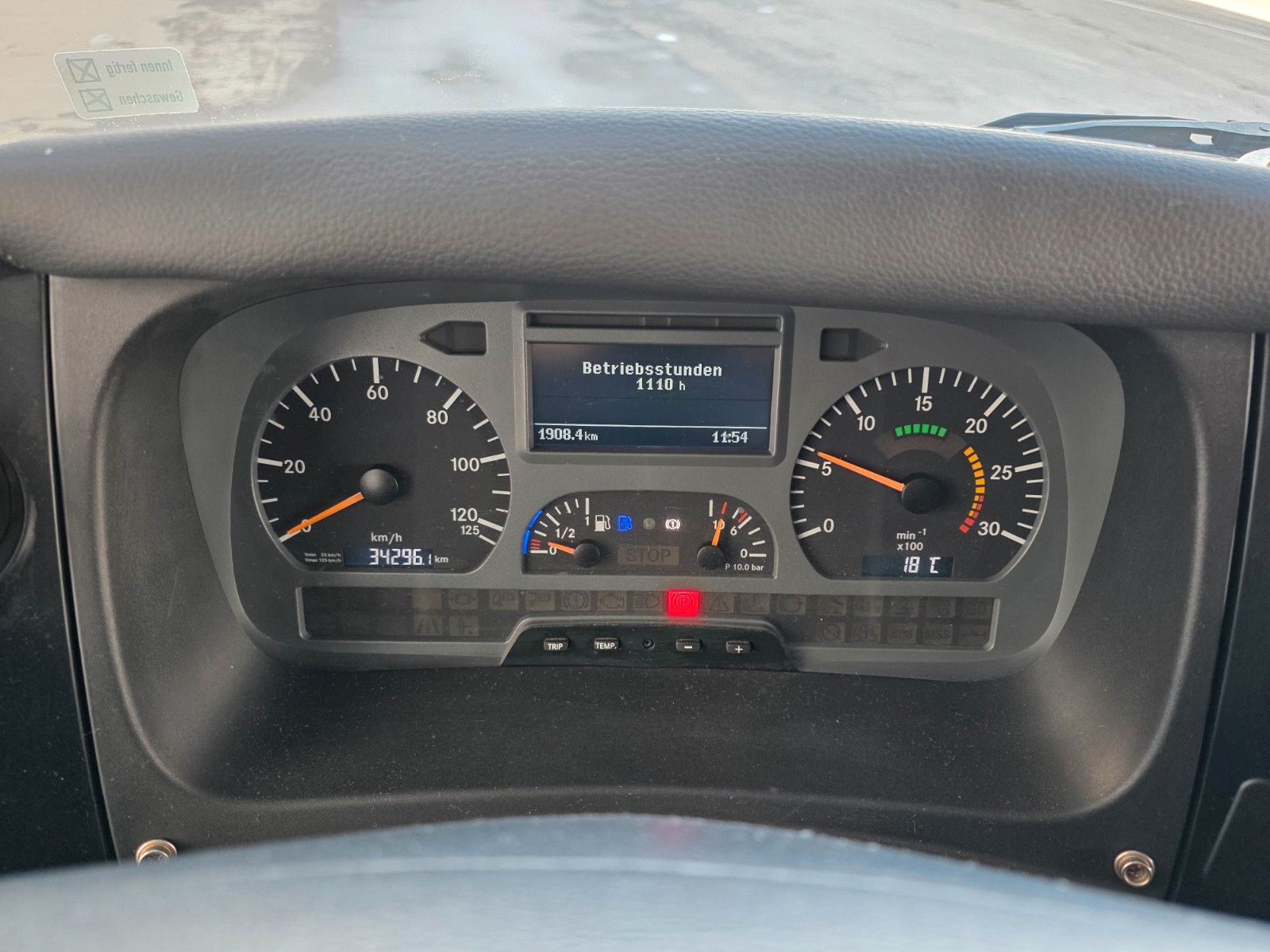 Fahrzeugabbildung Mercedes-Benz Atego 1018 A 4x4 Pritsche Plane