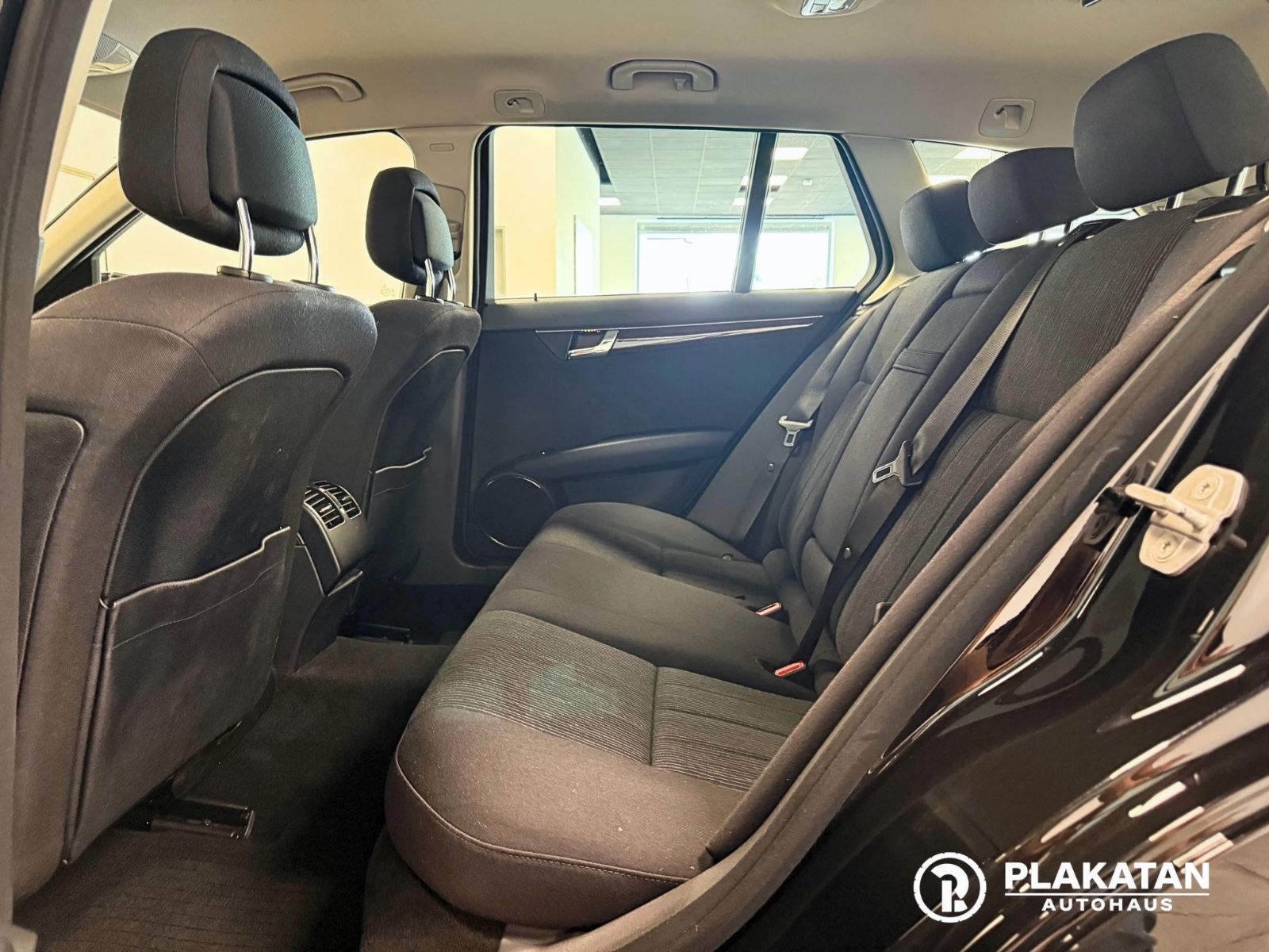 Fahrzeugabbildung Mercedes-Benz C 200 Kompressor Navi, Parksensoren, Service Neu