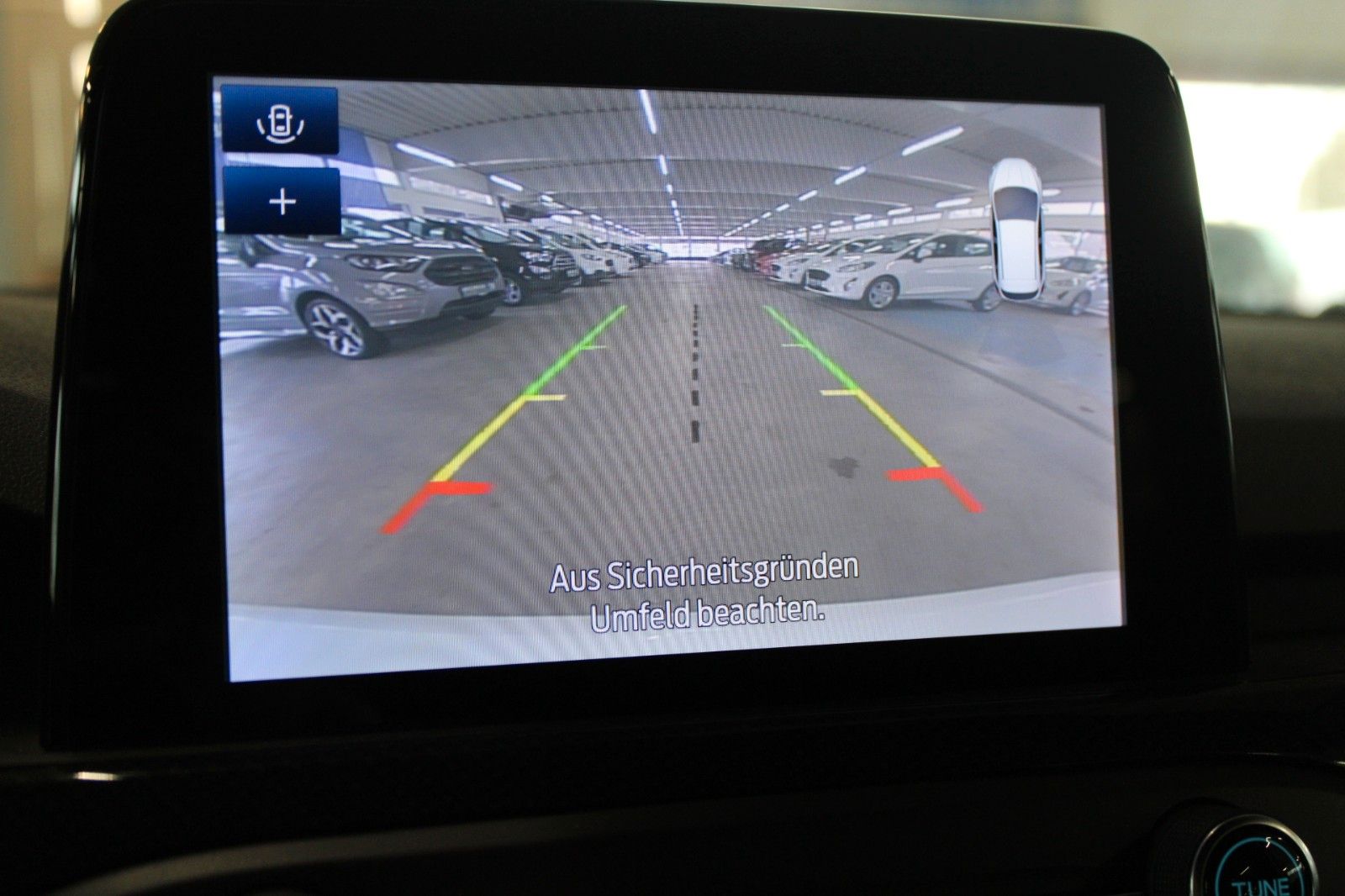 Fahrzeugabbildung Ford Focus ST-Line X Turnier AHK LED NAVI CAM WinterP