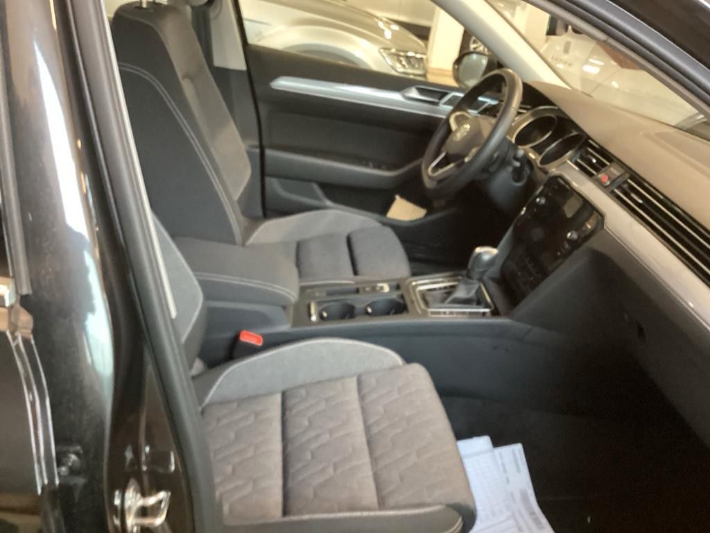 Fahrzeugabbildung Volkswagen Passat Variant Business