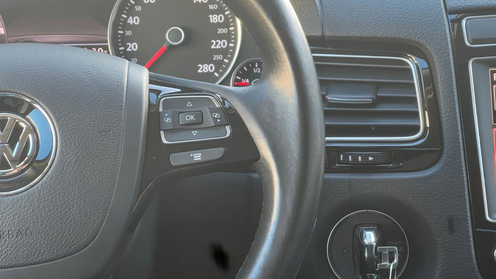 Fahrzeugabbildung Volkswagen Touareg V6 TDI BMT 4Motion*Xenon*RFK*AHK 3,5t*