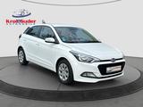 Hyundai i20 blue Classic 1 Hand - Hyundai i20 Gebrauchtwagen in Stuttgart