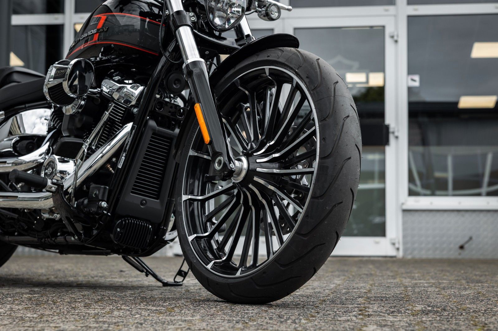 Fahrzeugabbildung Harley-Davidson FXBR Breakout 117 cui -Jekill & Hyde -